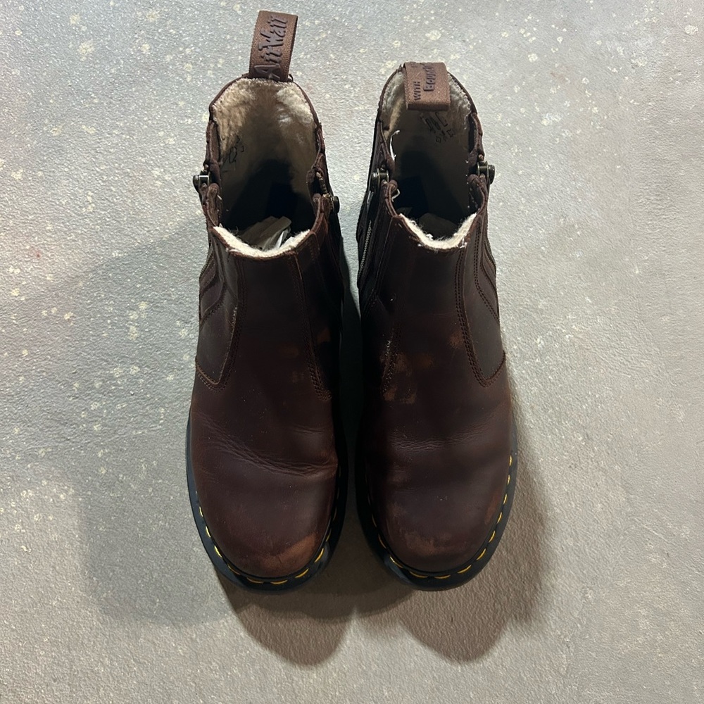 Dr Martens Chelsea Leather Boots - Picture 2 of 5